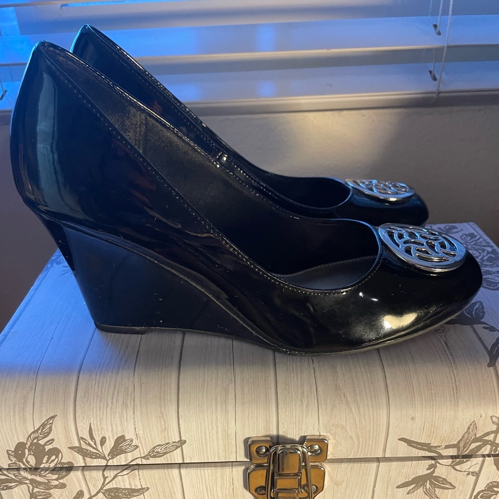 Women’s shoes